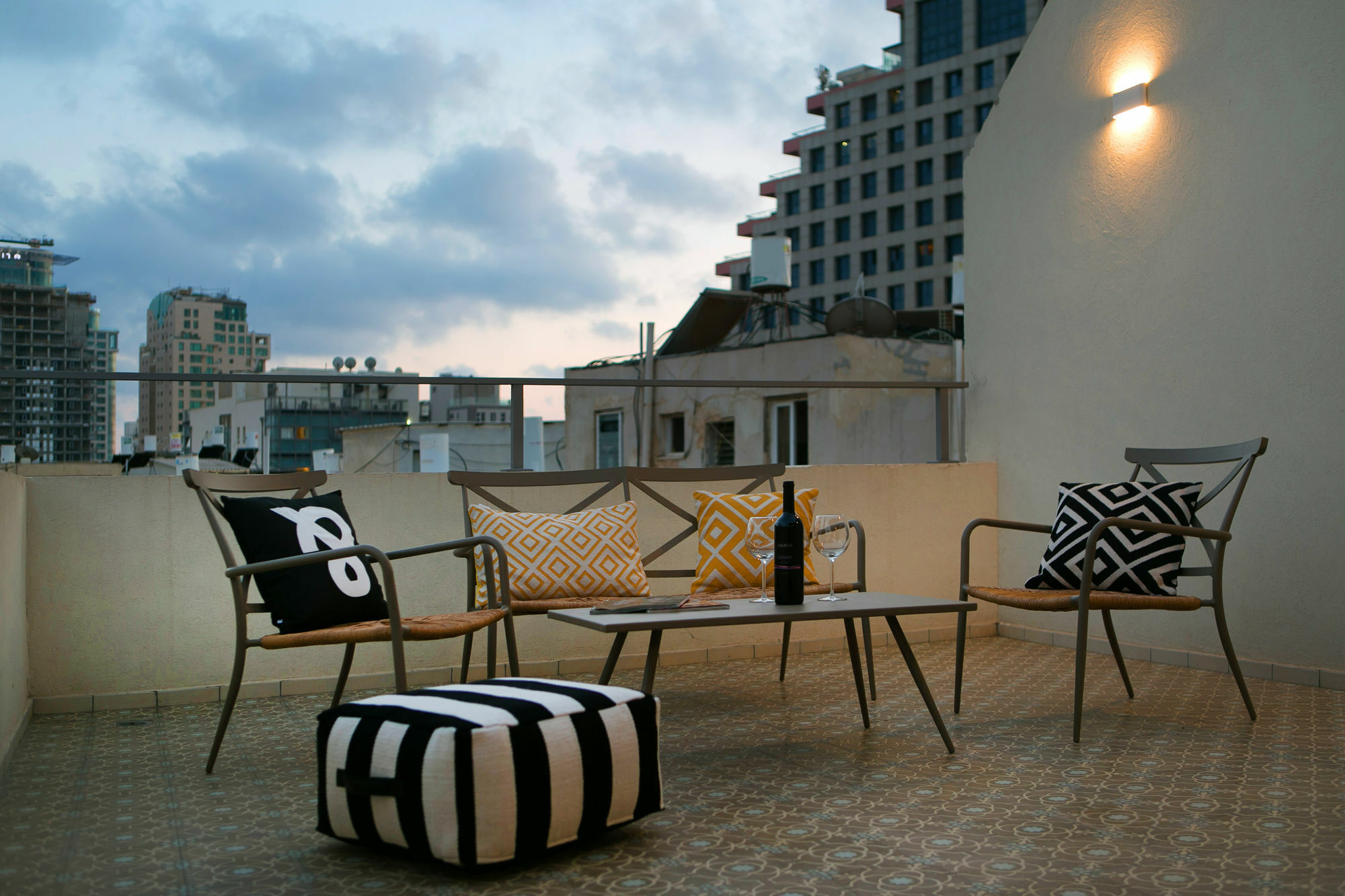 K Suites Tlv By The Beach Tel-Aviv Extérieur photo